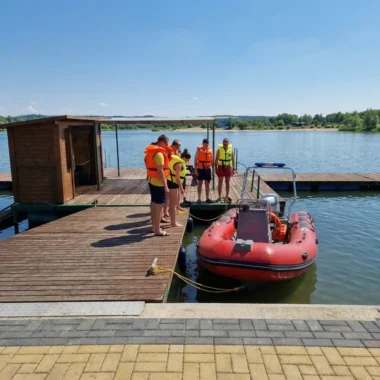 sternik motorowodny jezioro czchowskie tarnow